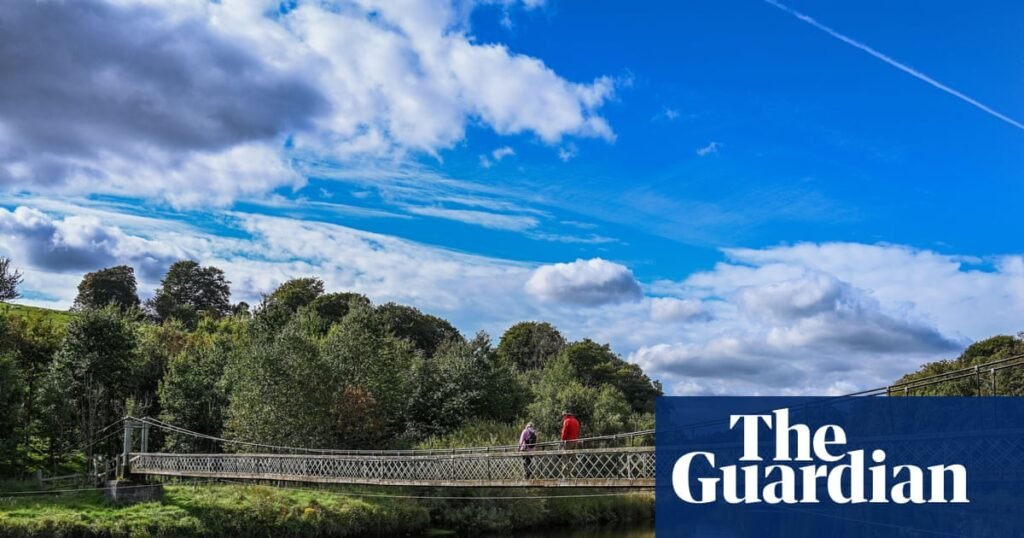 Water-related deaths in UK heatwave hit 15 after girl, 13, dies and boy goes missing | Extreme heat