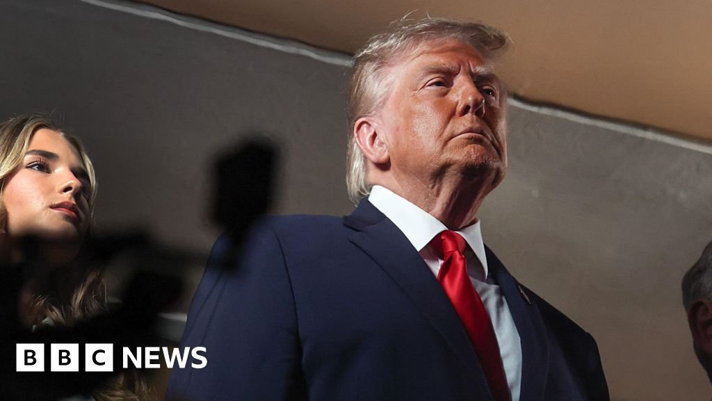 Trump booed during the national anthem at NBA Finals game