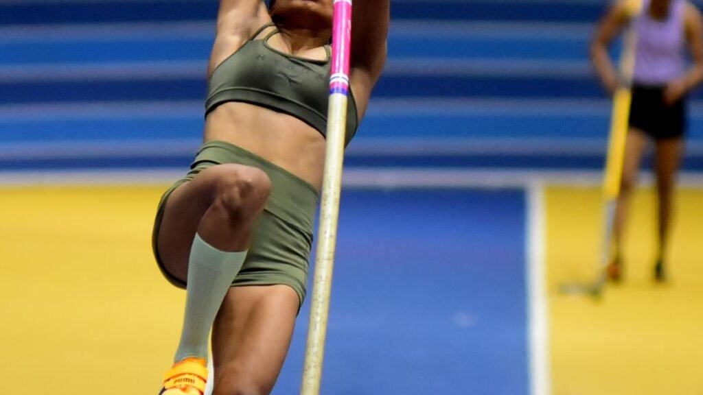 Baranica Elangovan vaults to a new mark in National Indoor championships