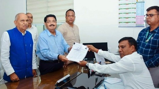 Congress flags ‘discrepancies’ in BJP-backed Nathwani’s RS poll nomination papers; files complaint