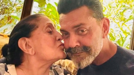 Bobby Deol gets a kiss from mom after Bandar release; Sunny Deol is all praise for his performance
