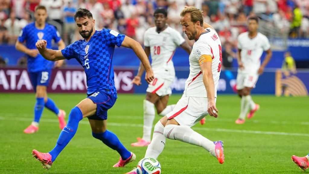 England beat Croatia 4-2 as Kane scores twice
