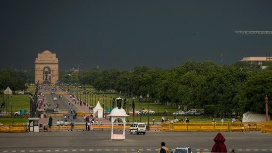 Delhi weather: Some rain and cloudy skies this week, but temperature to soar to 44°C, says IMD