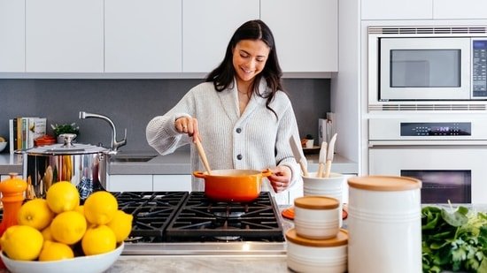 Can cooking a meal from scratch reduce your risk of dementia? Doctor explains how this ‘brain workout’ helps