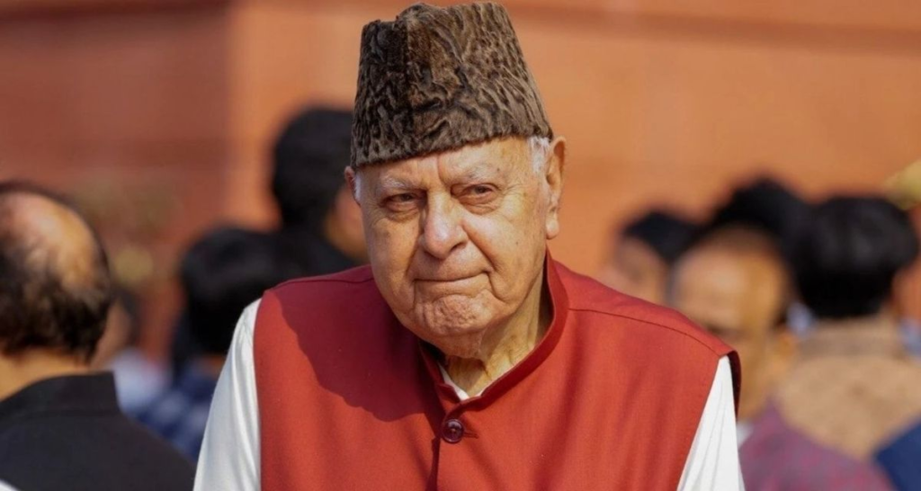 Dr Farooq Greets People on Urs of Hazrat Badakhshi (RA)