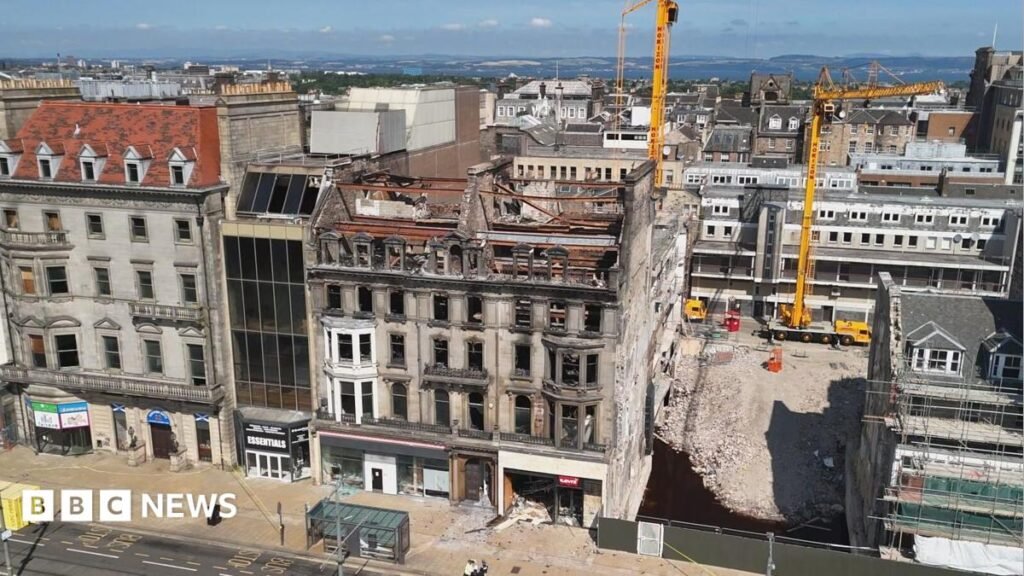 Bus disruption in Edinburgh to continue indefinitely after Princes Street fire