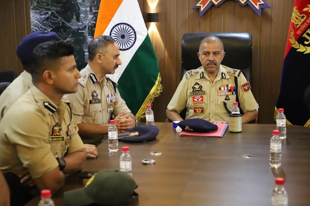 DGP Reviews Security Arrangements at Nunwan for Amarnath Yatra