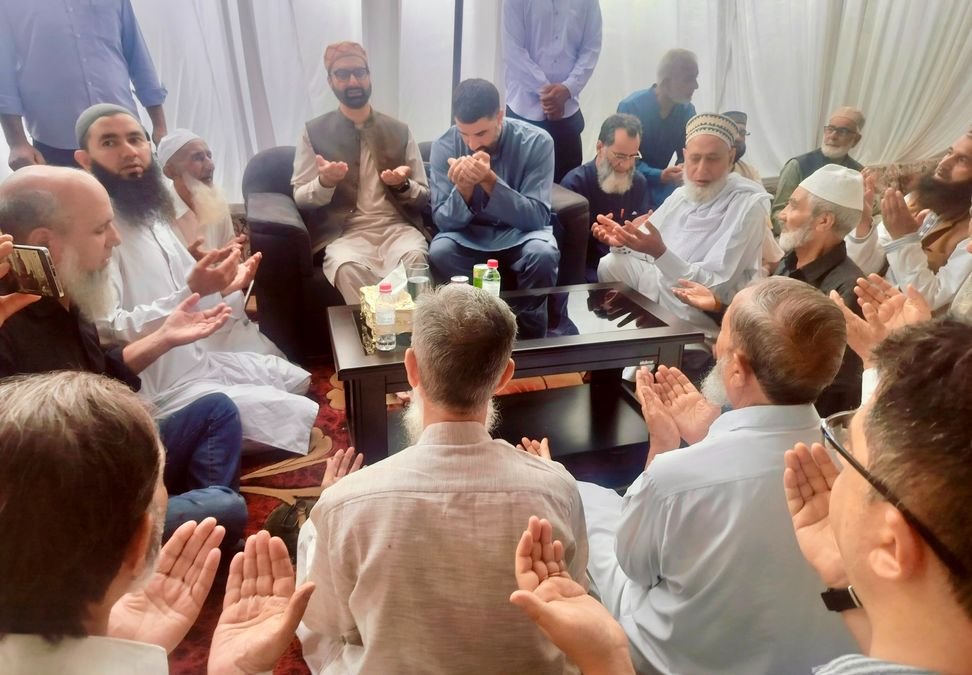 Mirwaiz Condoles Passing of Niaz Ahmad Khan, Dr Abdul Saeed and Others