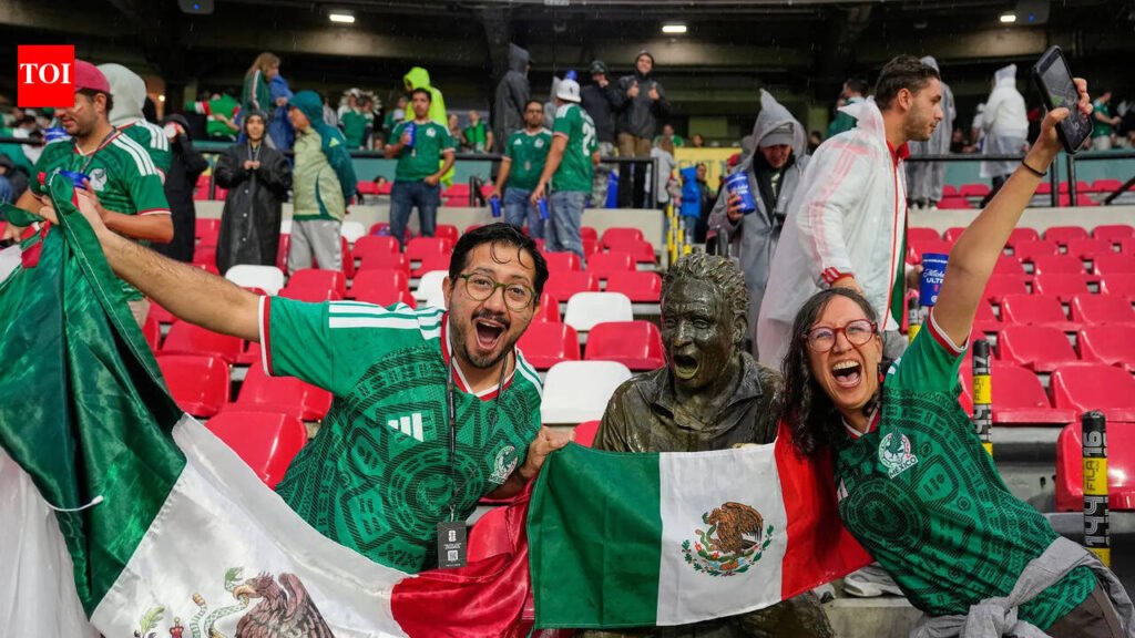 Mexico vs Ecuador Live Score, FIFA World Cup 2026 Round of 32: Kick-off delayed as thunderstorm halts start at Azteca