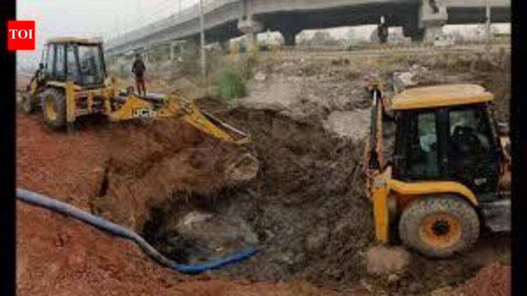 Ludhiana: 900-ft water pipe laid over an existing one, dismantled | Ludhiana News