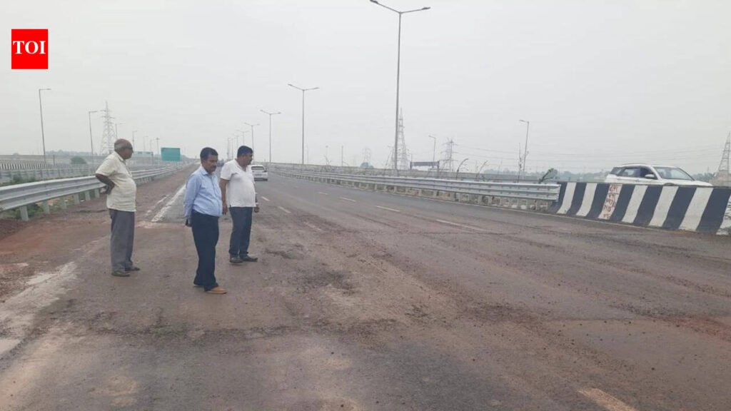 Road cave-in on Delhi-Dehradun Expressway fixed after heavy rain | Delhi News