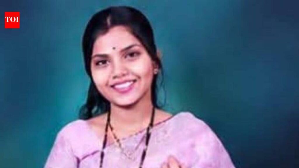 NMMC suspends gynaecologist after pregnant woman, baby die in Airoli hospital | Mumbai News