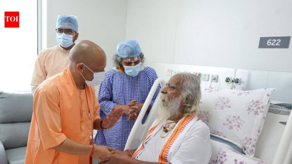 Yogi visits ailing seer Mahant Nritya Gopal Das | Lucknow News