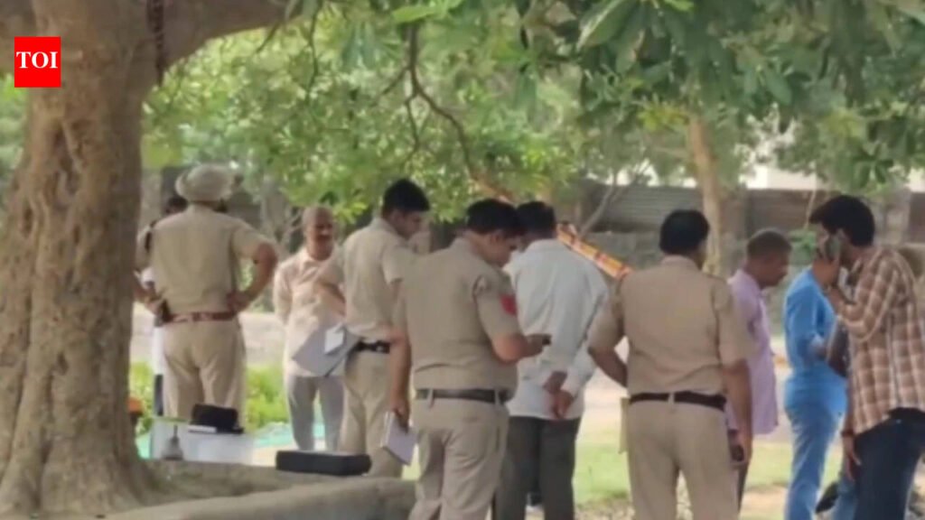 20-year-old man found dead in northeast Delhi | Delhi News