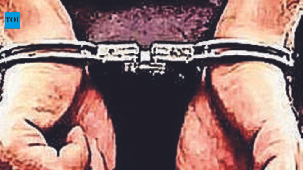 Bus conductor held for driving school bus without licence, injuring students | Mangaluru News