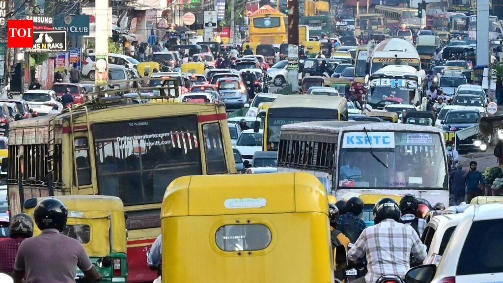 Faulty signal snarls traffic at Attingal | Thiruvananthapuram News