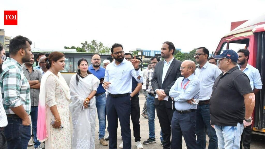 After TOI Report, NMC Commissioner Orders Pothole Repairs At Mor Bhavan Depot | Nagpur News
