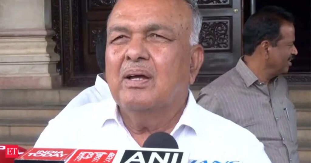 Karnataka Cabinet expansion likely before Assembly session, hints Ramalinga Reddy