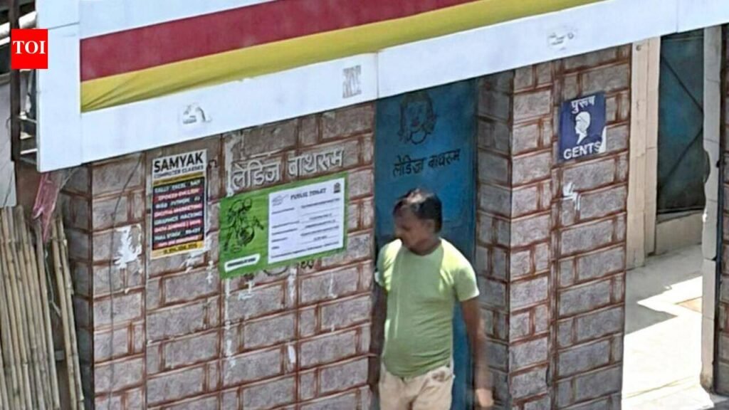 In 5 yrs, MCD barely issued challans for urinating, spitting in public as toilets crumbled | Delhi News