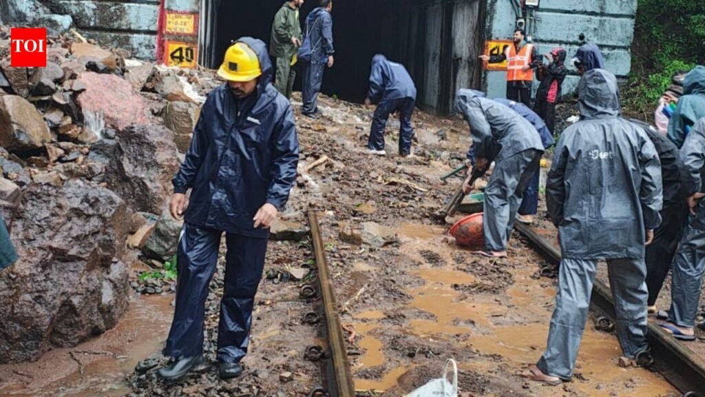 Major landslide blocks Pune–Lonavala rail section; 16 trains cancelled, several diverted | Pune News