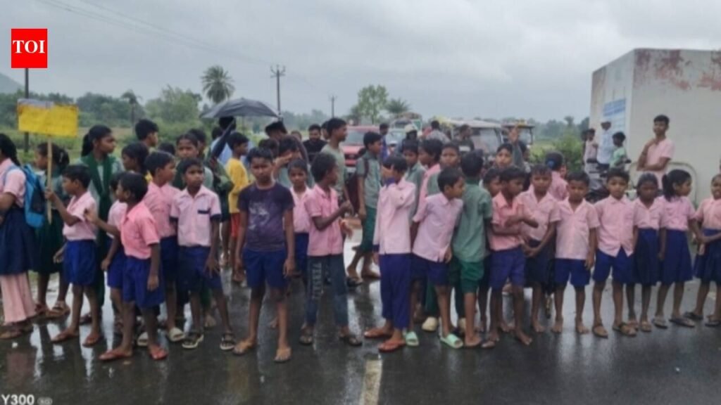 Deoghar school sealed over land dispute, 300 students left without classes | Ranchi News