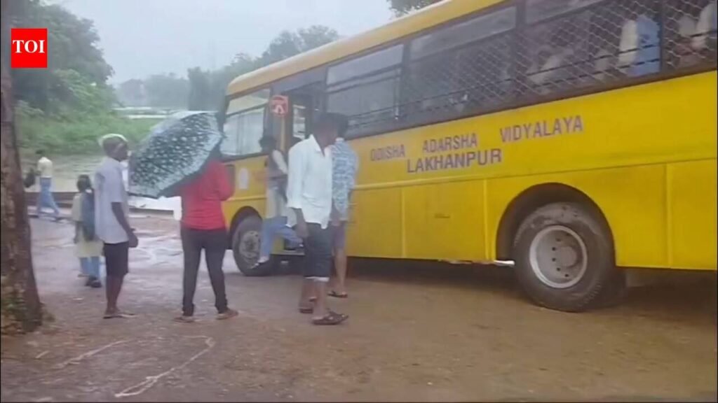 School bus gets stuck on muddy road, students evacuated | Bhubaneswar News