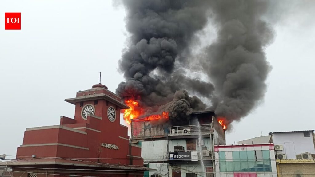 Fire breaks out at shoe showroom, no injuries | Noida News