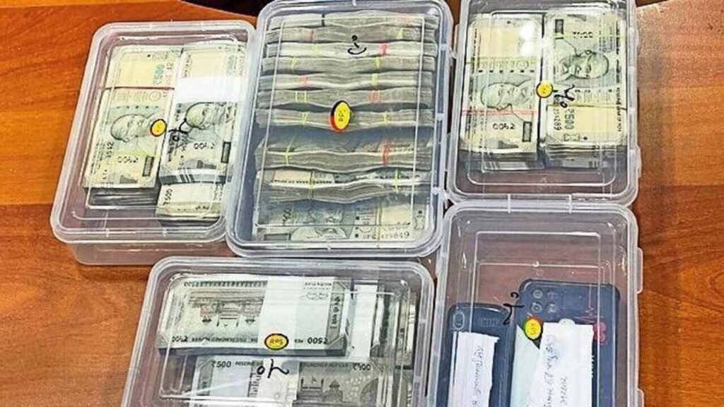 ₹2.49cr dacoity was planned at MP village fair, say cops | Rajkot News