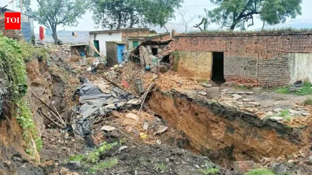 Dhanbad administration orders scientific excavation in Kenduadih to assess subsidence, gas leak before reopening Dhanbad–Ranchi road | Ranchi News