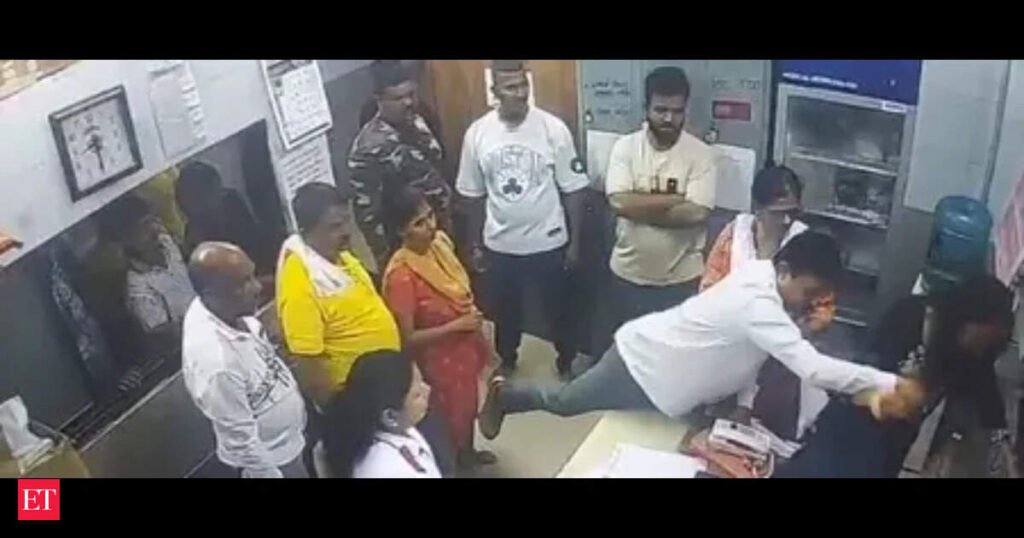 Shiv Sena corporator arrested for assaulting doctors at Thane civic hospital