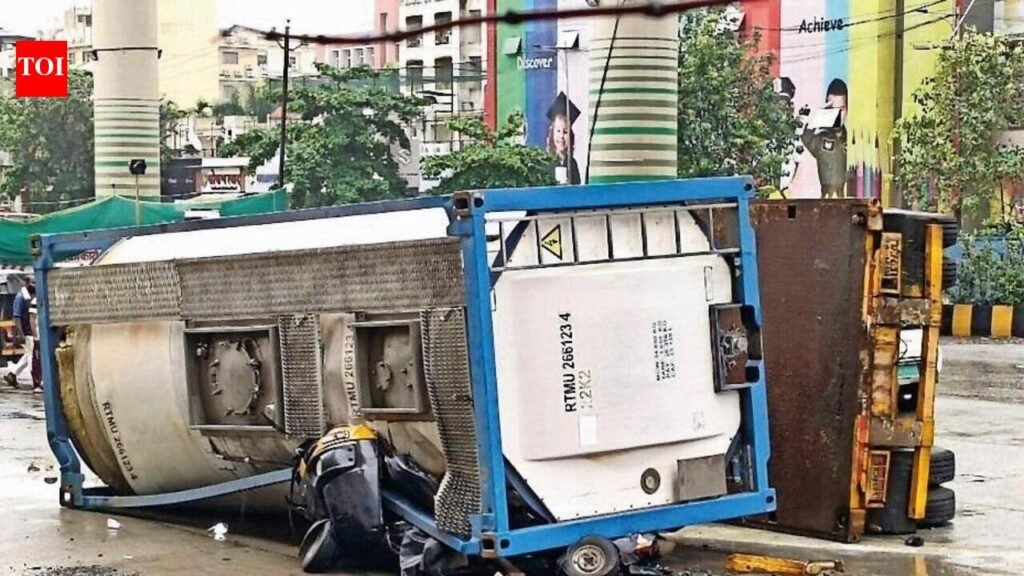 Speeding tanker crushes auto at Ghodbunder signal, kills two, injures 1 | Mumbai News