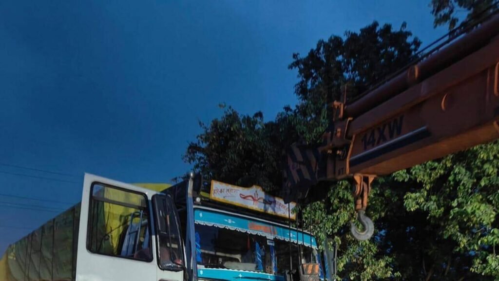 Constable dies, ASI injured after truck rams cattle van on Kundli-Manesar-Palwal Expressway in Nuh | Gurgaon News