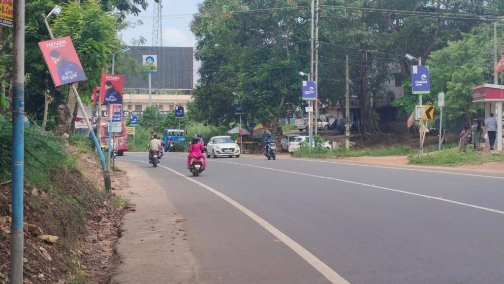 Blind Curve, overgrown vegetation turn NH 66 stretch at Mamom near Attingal into accident black spot | Thiruvananthapuram News
