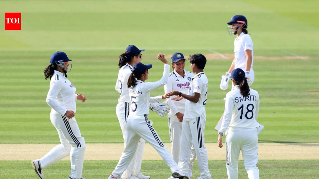 England Women 21/1 in 11.0 Overs