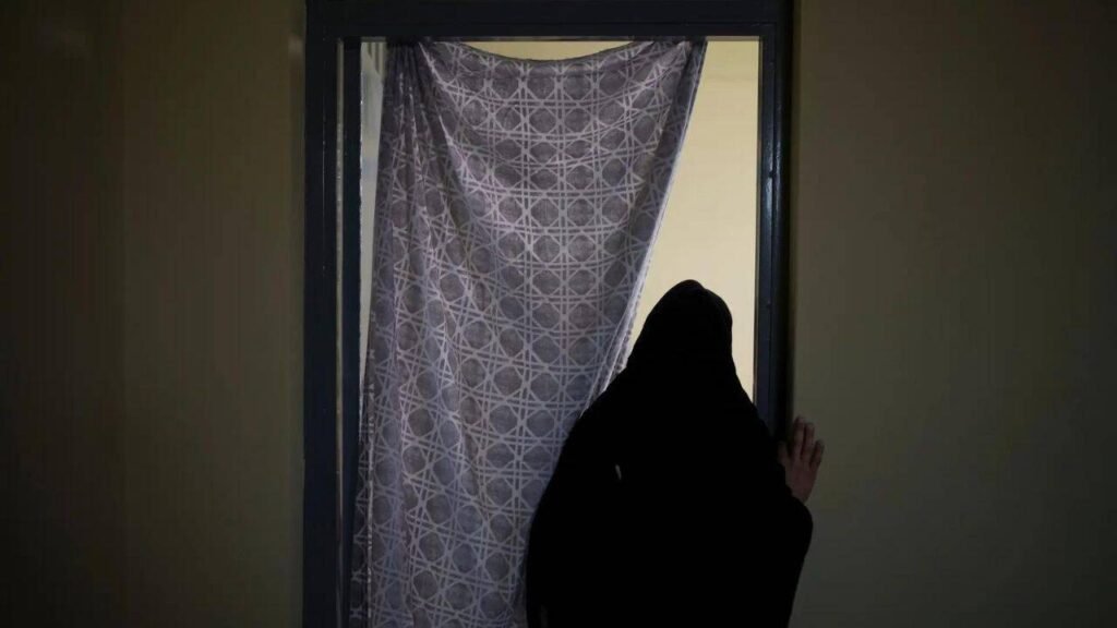 Taliban Dress Code Restrictions Hurt Afghan Economy as Women Stay Home | World News