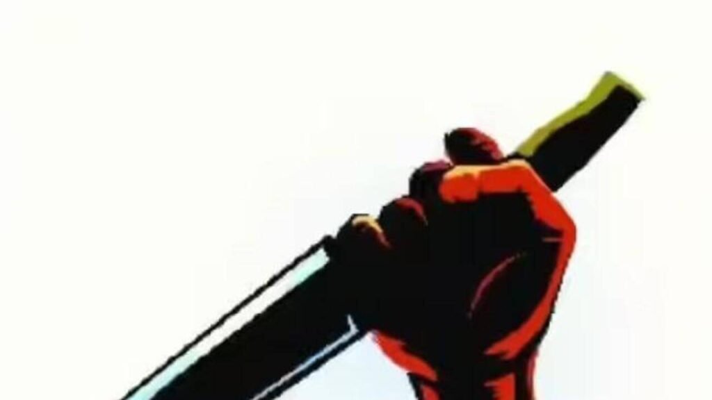 DMK functionary injured in knife attack by trio | Chennai News