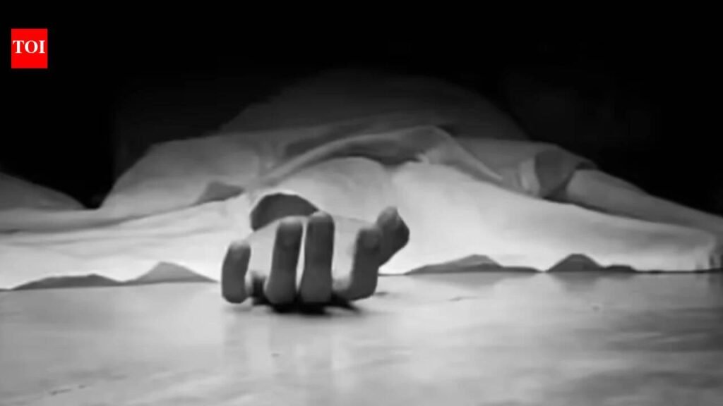 12-year-old Delhi schoolgirl dies in bus-e-rickshaw collision near Majlis Park Metro Station | Delhi News