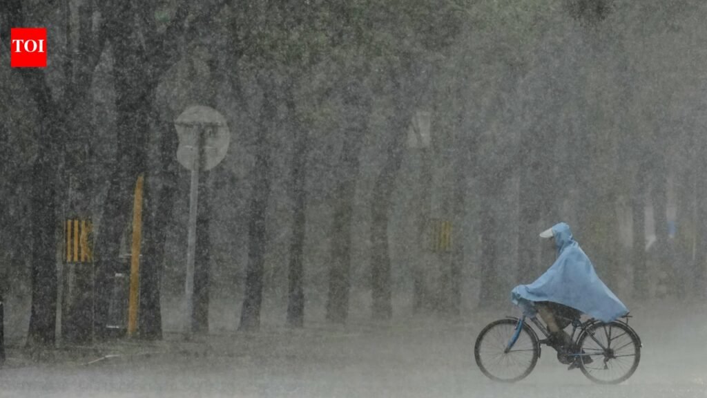 Weather tomorrow: IMD warns of extremely heavy rain in 14 states; hot and humid conditions to persist in southern states | Delhi News