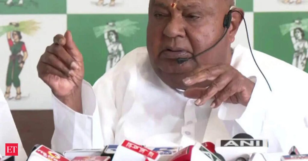 Bengaluru: HD Deve Gowda threatens to stage dharna as farmer resistance to AI township builds up