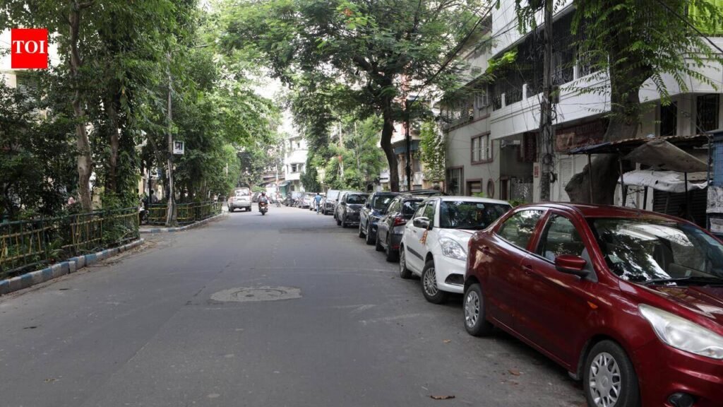 Illegal parking cleared from one side of Purna Das Road | Kolkata News