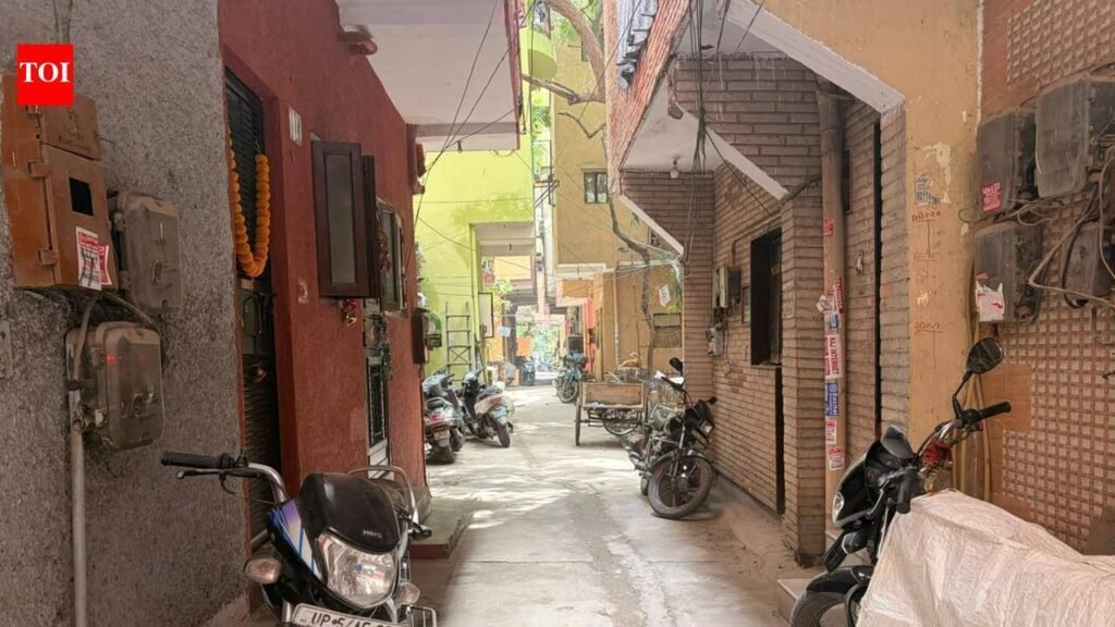 Two arrested after car hits 5 people inside Mayur Vihar society | Delhi News