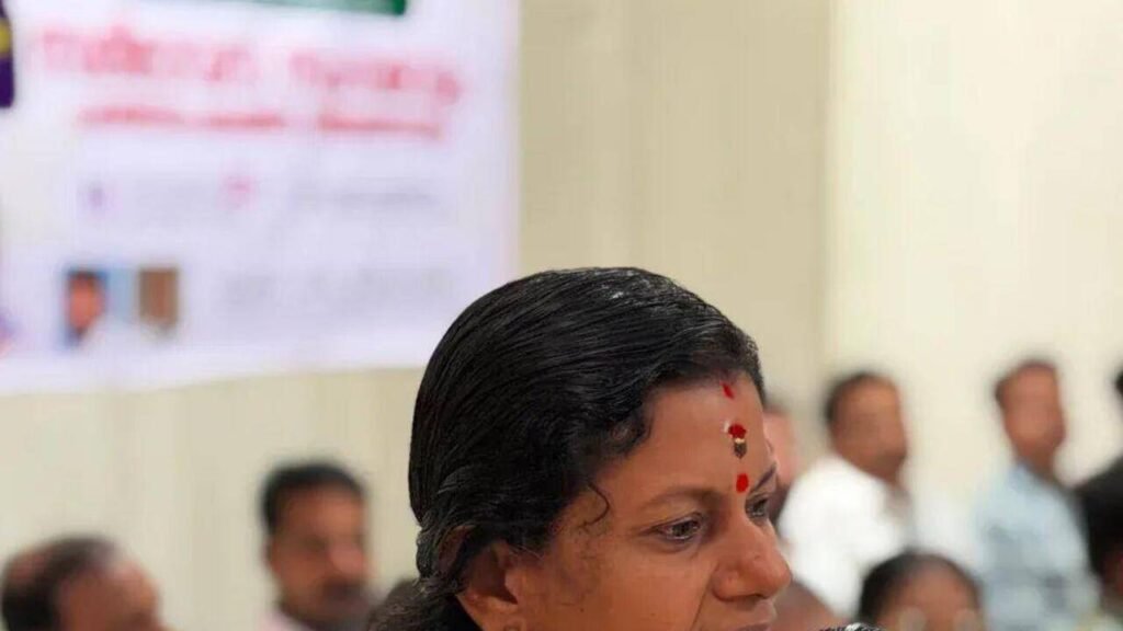 Minister flags women’s safety concern after her photograph taken in obsence way posted online | Thiruvananthapuram News