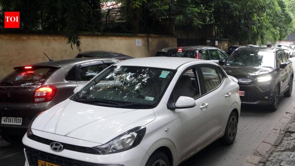 Sort out parking row amicably: HC tells hospital, neighbours | Kolkata News