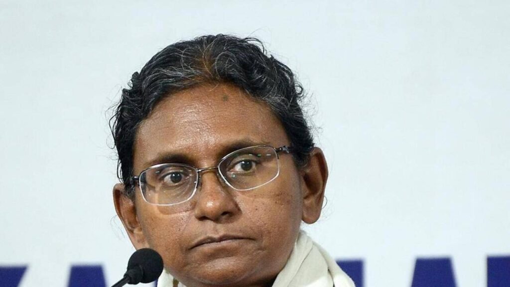 Surekha-Srihari tiff reaches Meenakshi; Min told to exercise restraint | Hyderabad News