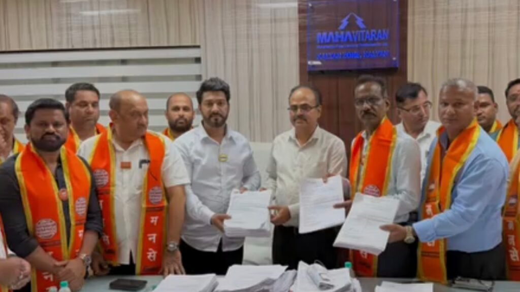MNS submits 2,000 complaints over smart meter bills in Dombivli, warns of agitation | Thane News