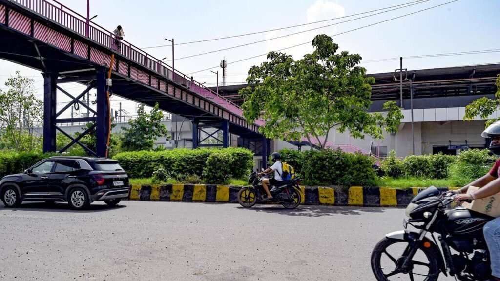 On Her Way to School, 12-Year-Old Killed After Bus Hits E-Rickshaw | Delhi News