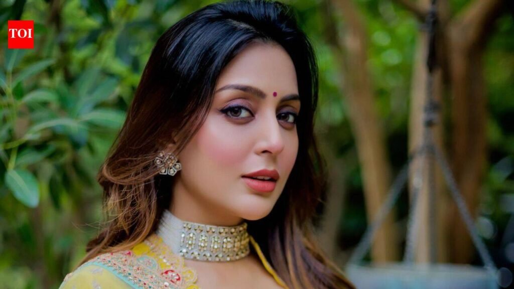 Sanskruti Jayana House: ‘Krishnavataram’ actress Sanskruti Jayana gives a tour of her heritage Gujarat home, says ‘Every single thing in this house is handmade’ | Hindi Movie News