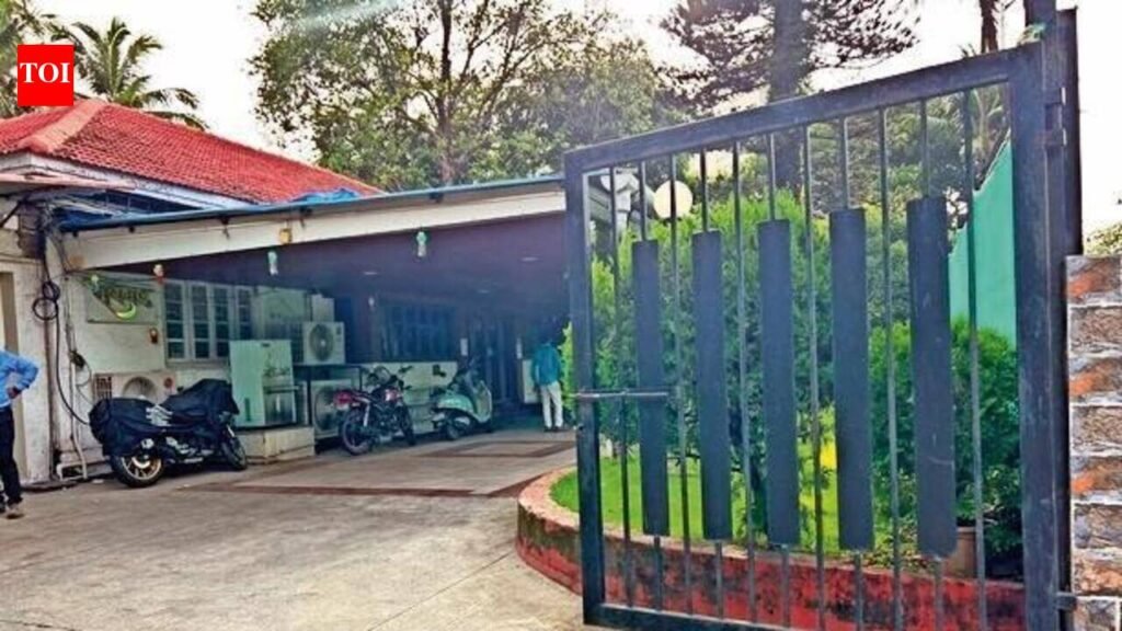 Bungalow jostle in Mahayuti: Legislative Council dy chief loses two allotments, left with Churchgate flat | Mumbai News