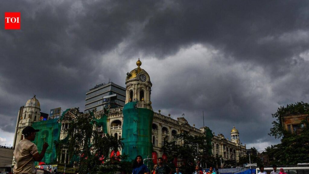 Low pressure on course, Met sounds heavy rain alert | Kolkata News