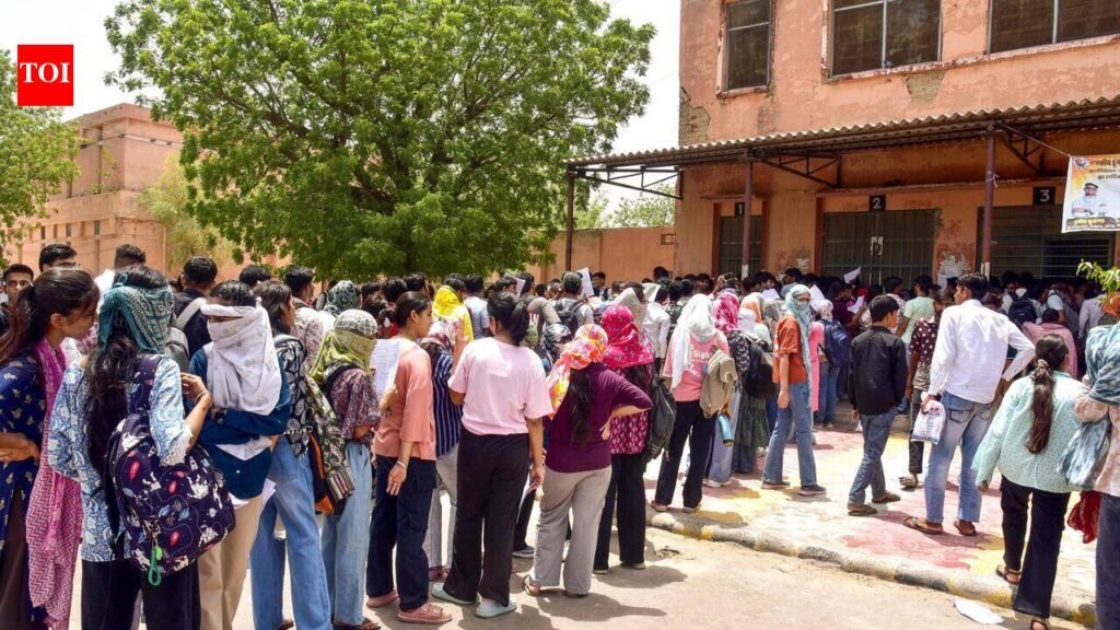 Over 3.2 lakh students still await FYJC seats as new admission round kicks off in state | Pune News